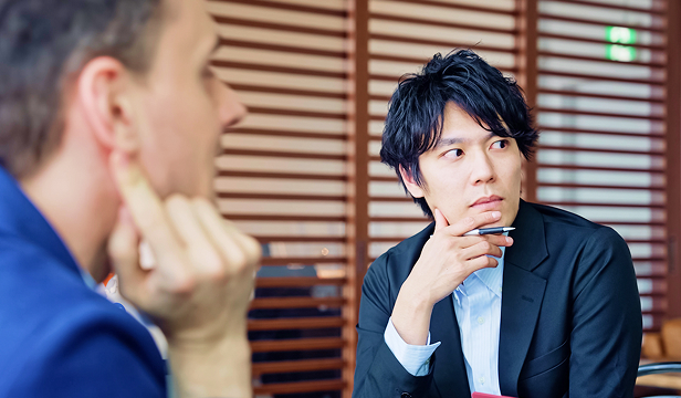 会議・議論の場で英語を使いこなせない イメージ